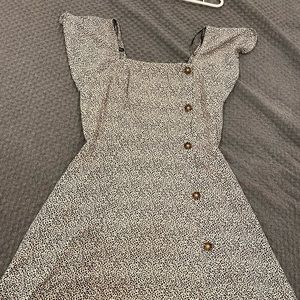 Mini dress, size small, never worn.